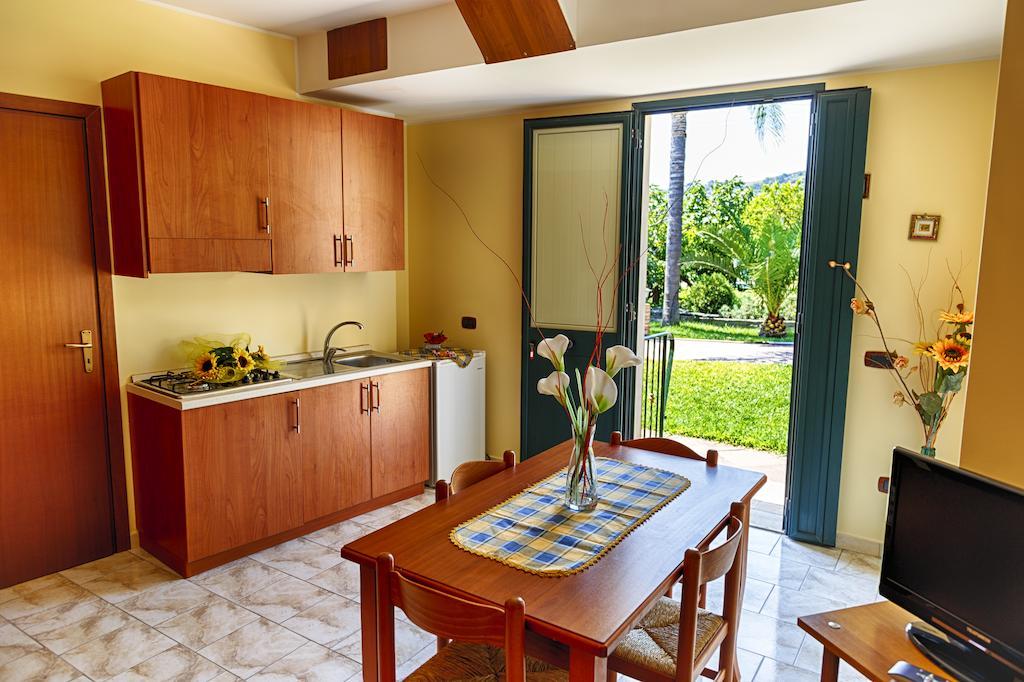 Casa Vacanze Alcantara Gaggi Cameră foto